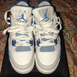 Air Jordan Millitary 4